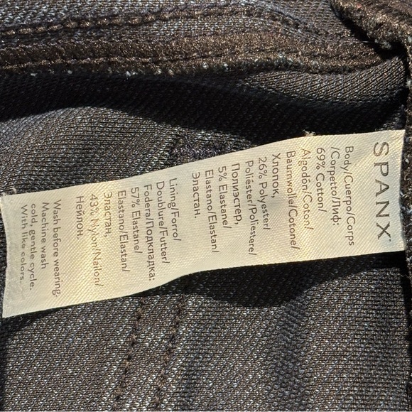 SPANX Sz L Pull On Skinny Jeggings Dark Wash Stretchy Blue Jeans - Picture 8 of 9